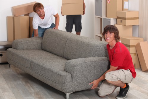 Reliable moving support across different regions of France